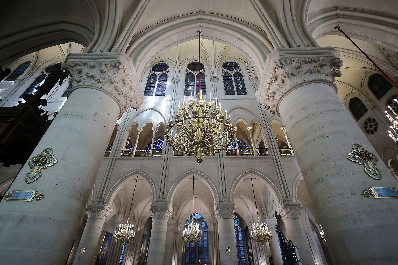 Im Herzen von Paris bietet die Kathedrale Notre Dame einen Anblick, der vor fünf Jahren und acht Monaten unvorstellbar schien. 