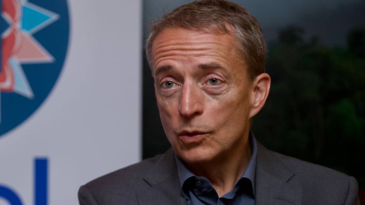Gelsinger wollte die Chipherstellung des Konzerns massiv ausweiten und auch für Externe Halbleiter produzieren. 