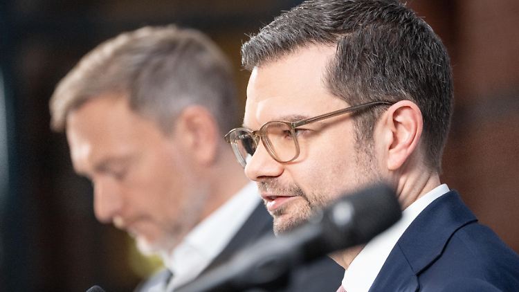 Marco Buschmann und Christian Lindner arbeiten schon seit vielen Jahren zusammen - jetzt wird der einstige Justizminister Generalsekretär der Partei. 