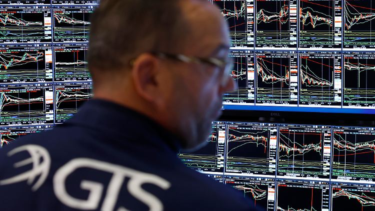 Die Anleger warten jetzt vor allem auf den US-Arbeitsmarktbericht für November.