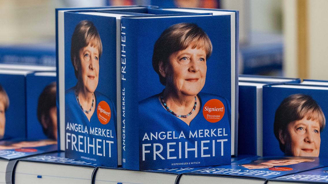 Angela Merkels "Freiheit" bietet Lesestoff auf 736 Seiten.