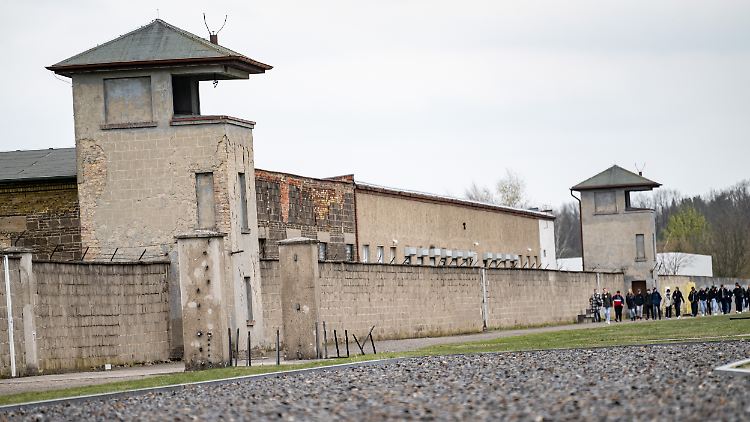 Der Beschuldigte soll als Heranwachsender einem SS-Wachbataillon im KZ Sachsenhausen angehört haben. 
