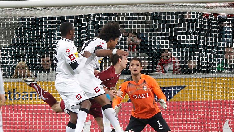 Nach dem 1:0 von Dante (im Bild) und dem 2:0 von de Camargo sah es zunächst gut für den Tabellenletzten aus. 