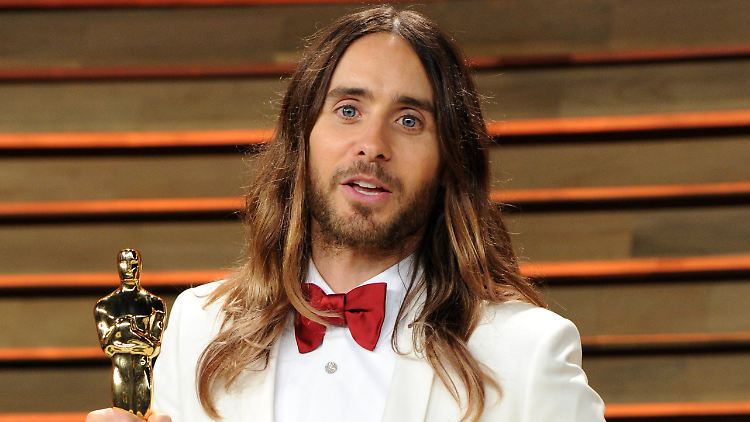 Jared Leto und sein Oscar bei ihrem ersten Kennenlernen im Jahr 2014. Bei einem Umzug vier Jahre später wurden sie dann getrennt.