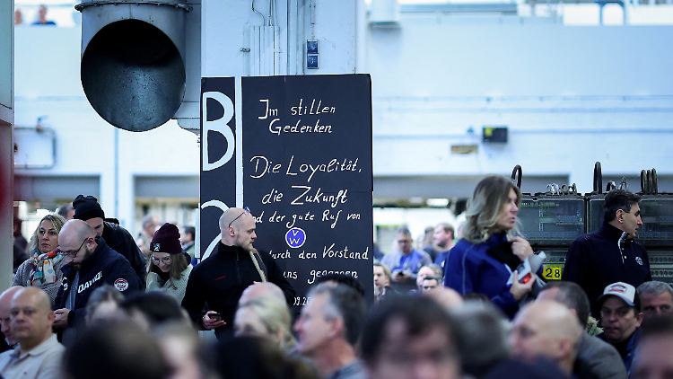 Volkswagen hat einen harten Sparkurs angekündigt, der Stellenabbau nicht ausschließt.