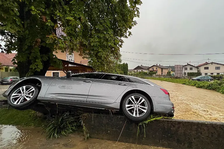 a8de485c29815ff92a4c88f9e726eeb5