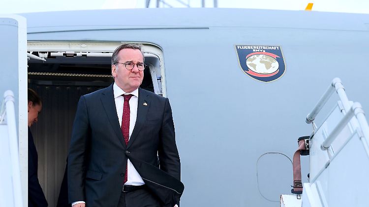 Mit der Strategie werde ein neues Kapitel in den Beziehungen zwischen Staat und Industrie aufgeschlagen, sagt Pistorius.
