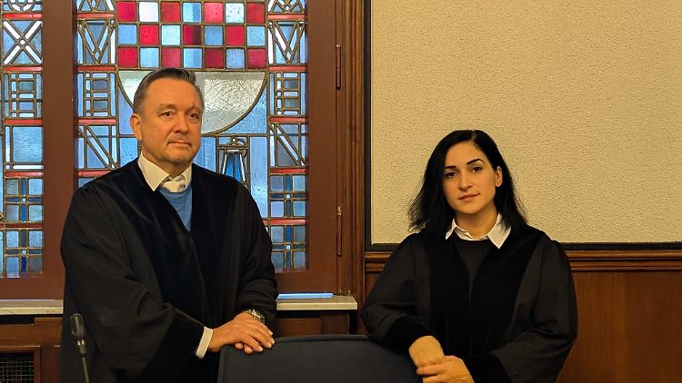 Oberstaatsanwalt Dombert und Staatsanwältin Yazir.