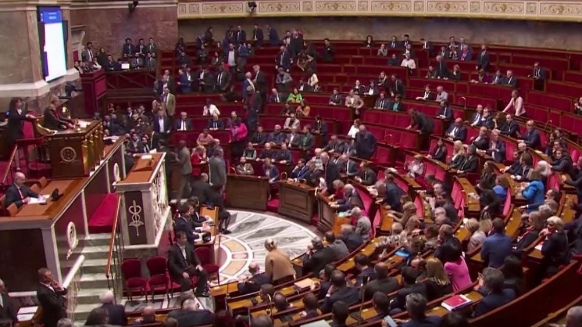 Frankreich_Misstrauensvotum.JPG
