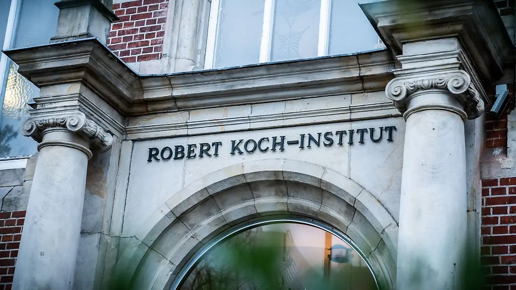 Der-Eingang-zum-Robert-Koch-Instituts-RKI