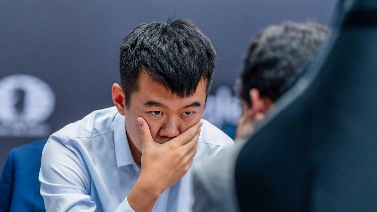 Ding Liren hat weiter alle Chancen, seinen Weltmeister-Titel zu verteidigen.