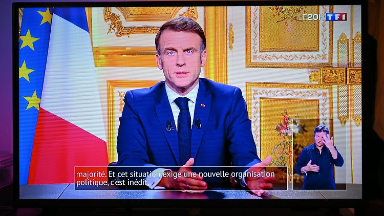 Per TV-Ansprache informiert Macron die Franzosen. 