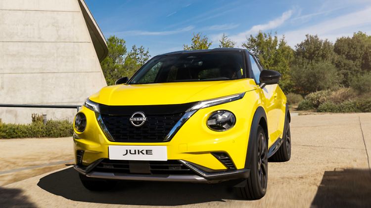 Der Nissan Juke fällt auf - vor allem im schicken gelben Lack.