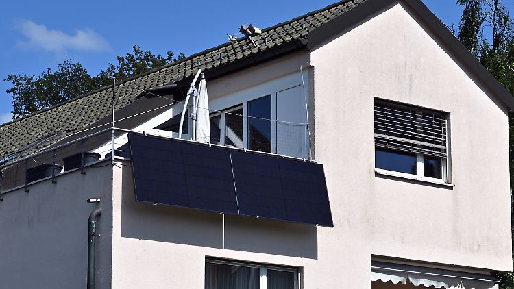 Worin unterscheiden sich Marken-Balkonkraftwerke von Discounter-Modellen?