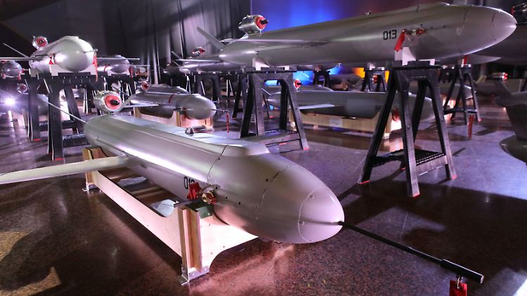 Die neue Raketen-Drohne hat nach offiziellen Angaben eine Reichweite von 700 Kilometern.