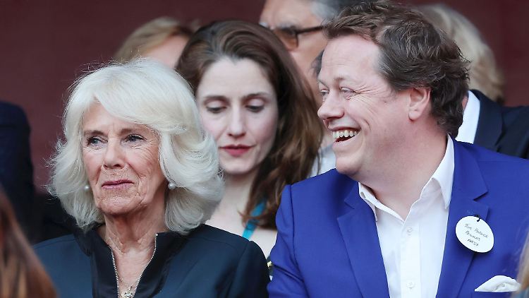 Hat ein gutes Verhältnis zu seiner Mutter, Königin Camilla: Tom Parker Bowles.