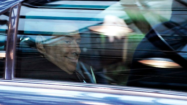 Berlusconi spricht von "beispiellosen Angriffen".