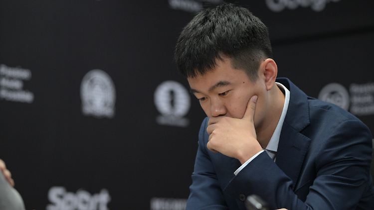 Ding Liren ist der Weltmeister und will seinen Titel verteidigen.