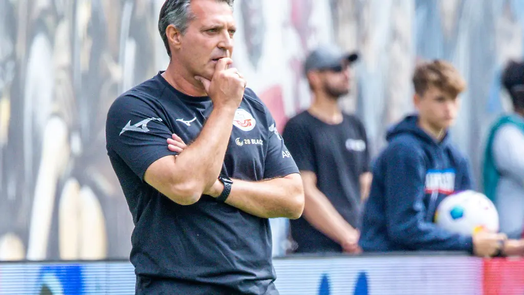 Rostocks-Trainer-Alois-Schwartz