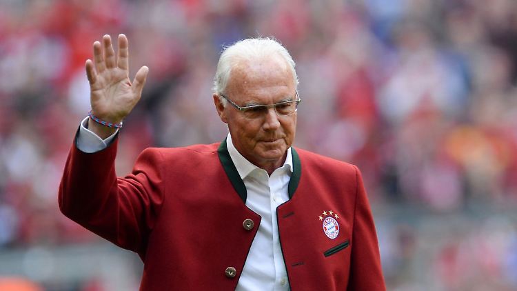 Das Gedenken an Franz Beckenbauer soll die Mitgliederversammlung des FC Bayern prägen.