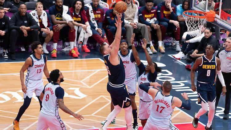 Nikola Jokic erzielte knapp die Hälfte aller Punkte seines Teams.
