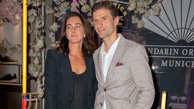 Lisa Müller steht seit ihrer Hochzeit mit Fußballstar Thomas Müller im Jahr 2009 in der Öffentlichkeit.