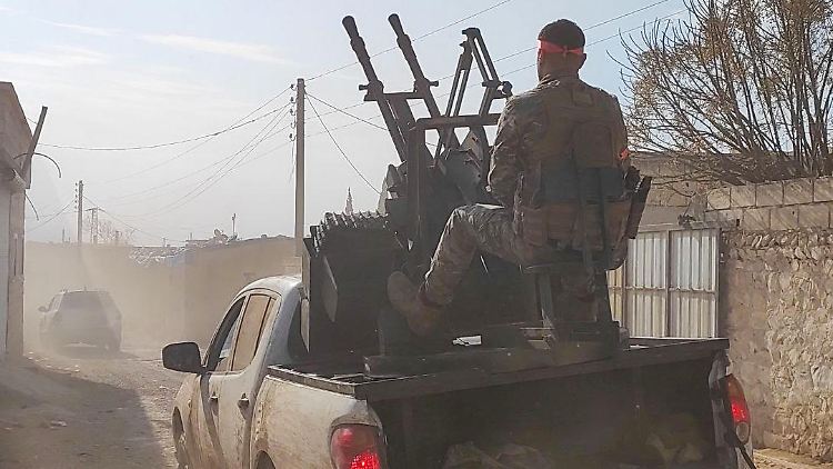 Die "Syrisch Nationale Armee" geht mit Unterstützung Ankaras gegen die kurdischen Milizen in Nordsyrien vor. 