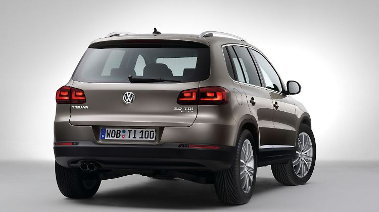 Auch hinten ist die Verwandtschaft mit Passat und Co. zu erkennen.