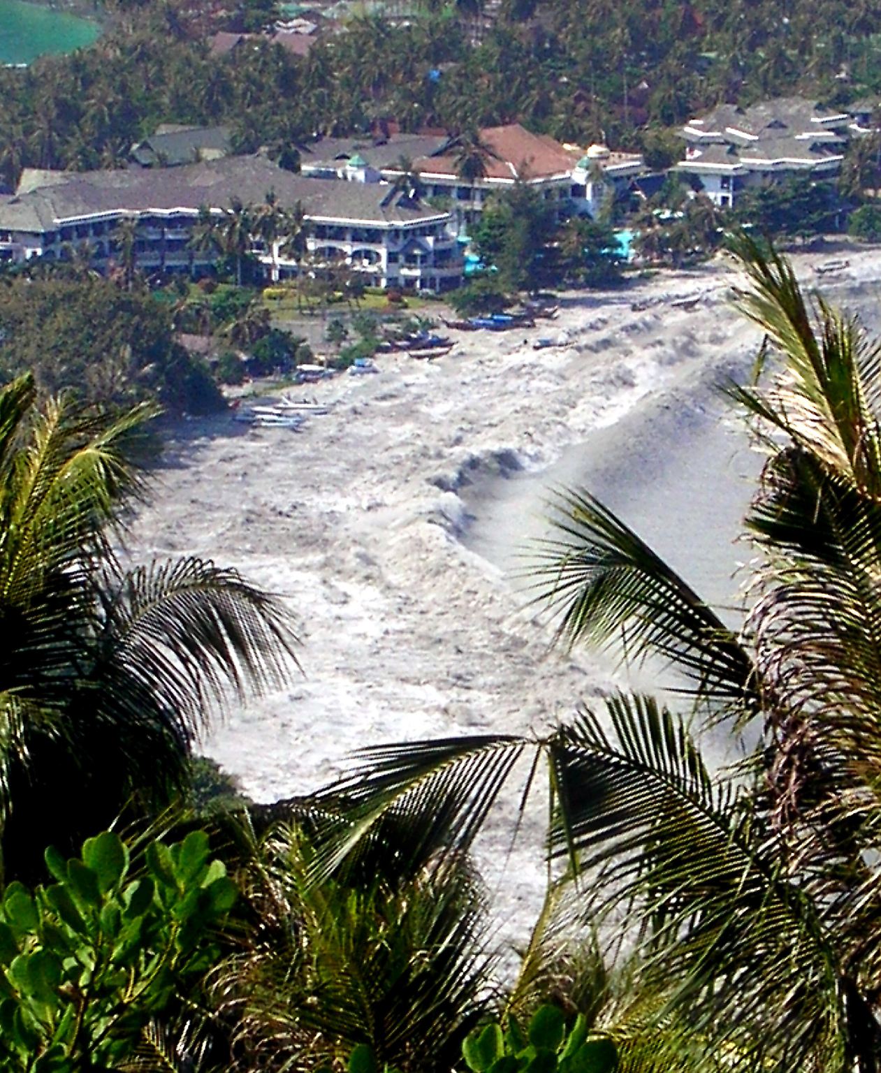 Katastrophe im Indischen Ozean: Tsunami 2004 - als die Welle ...
