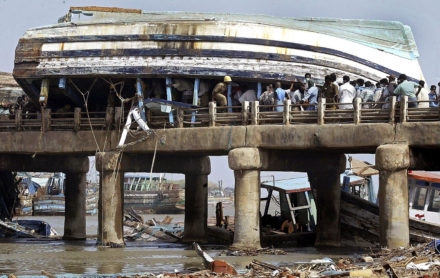 Katastrophe im Indischen Ozean: Tsunami 2004 - als die Welle ...