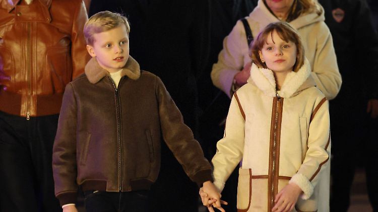 Gucken oft ernst, haben aber inzwischen auch Spaß bei Auftritten: Jacques und Gabriella von Monaco.