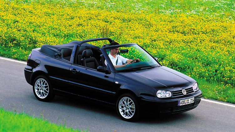 Der Vorgänger des Golf Cabrios bekam wegen seines Überrollbügels noch den Spitznamen "Erdbeerkörbchen". Die Neuauflage wird wohl ohne auskommen.