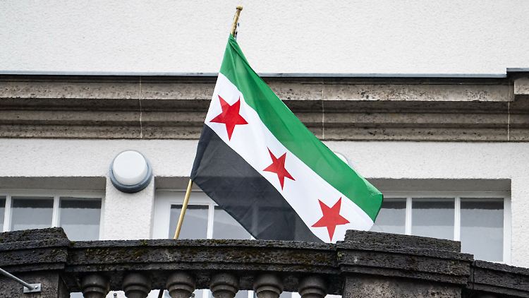 Nach dem Sturz des Assad-Regimes in Syrien ist eine Debatte über den Umgang mit syrischen Asylbewerbern in Deutschland entbrannt. (Archivbild)