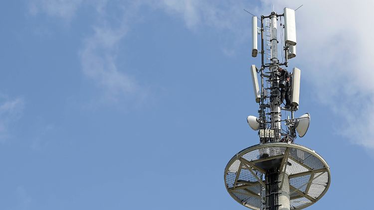 Die vier Netzbetreiber in Deutschland kommen laut Bundesnetzagentur bei ihrem Handynetz-Ausbau voran: Telefónica hat bei 5G auf 71,6 Prozent zugelegt.