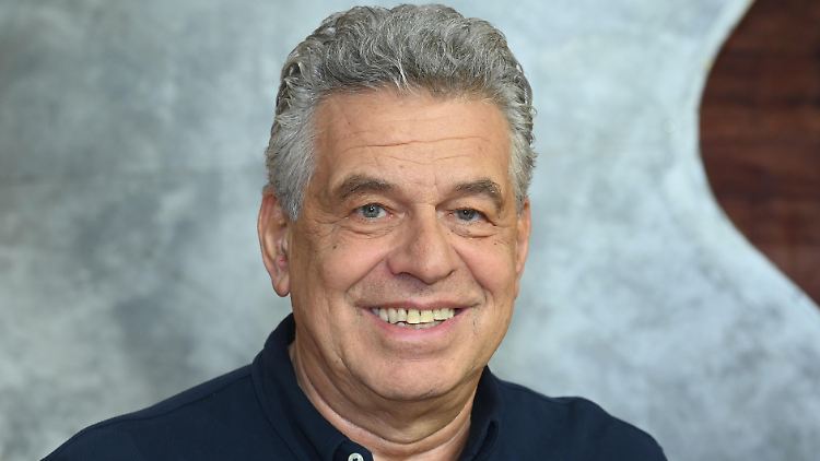 Als potenzieller Dschungelcamper im Gespräch: Jürgen Hingsen.