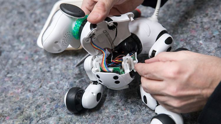 Beim Kauf von Elektronikgeschenken sollte man darauf achten, ob sie auch zu reparieren sind.