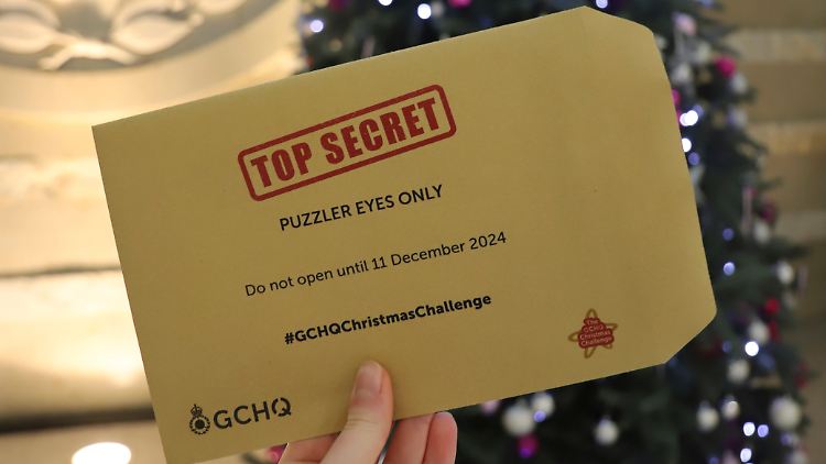 Künstliche Intelligenz schneidet bei den Rätseln nicht so gut ab, erklärt "Chefrätsler" Colin. 
