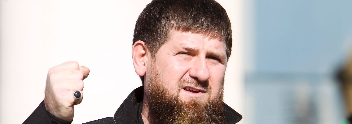Der tschetschenische Machthaber Ramsan Kadyrow droht der Ukraine nach mehreren Drohnenangriffe mit Rache. (Archivbild)