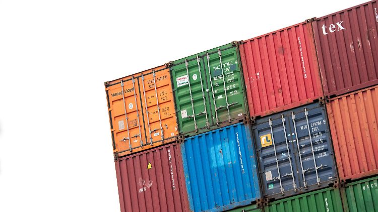 Wirtschaftsforscher wie DIW-Konjunkturchefin Dany-Knedlik machen einen Mix aus Konjunkturflaute und strukturellen Problemen aus.