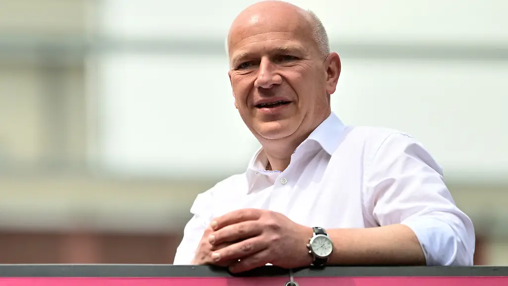 b975086c299250d5e766e9e9d312cfd5