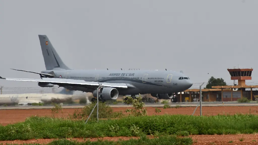 6181d65893f4963fe08e37d0d694c69b