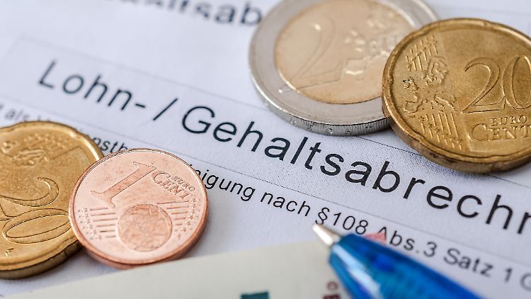 Mit dem Gesetz soll ab dem neuen Jahr eine schleichende Steuererhöhung verhindert und die Inflation auf die Einkommensteuer ausgeglichen werden.