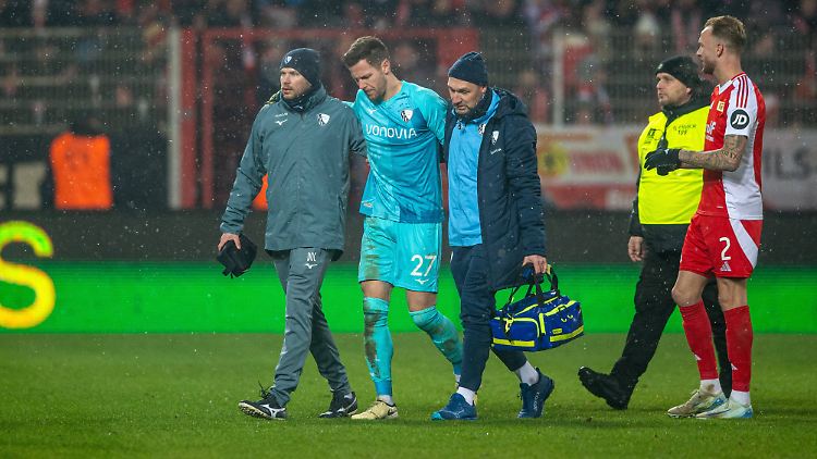 Patrick Drewes musste vom Platz eskortiert werden.