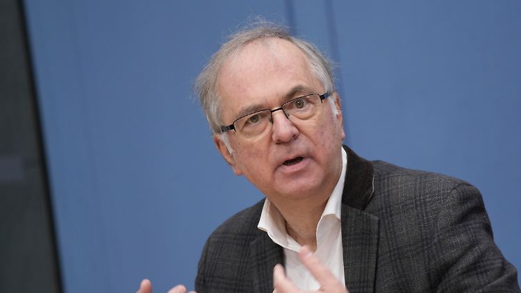 Er fordert mehr Geld: Heribert Hirte.