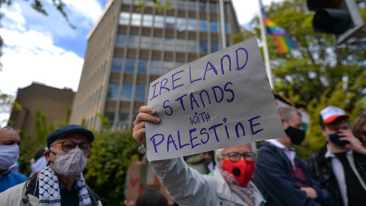 Seit dem 7. Oktober 2023 ist Israels Botschaft in Dublin Schauplatz vieler pro- und anti-israelischer Demonstrationen.