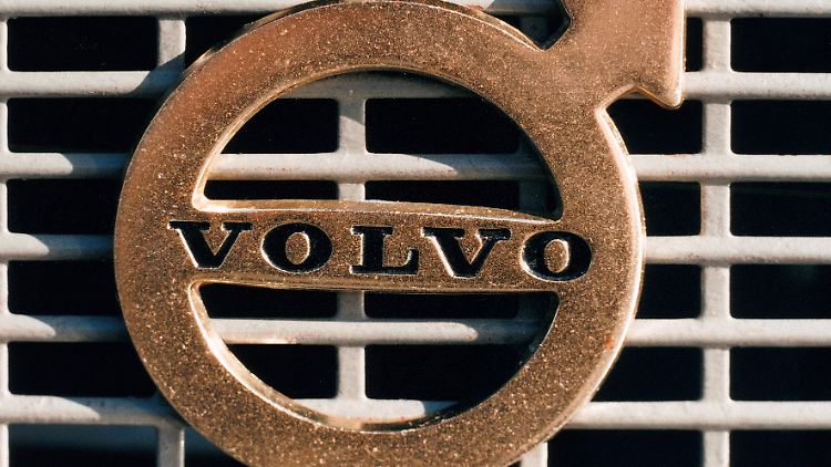 110 Jahre Volvo: Der Konzern Svenska Kullagerfabriken (SKF) gründete 1915 das Tochterunternehmen Volvo AB, die ersten Serienautos wurden 1927 ausgeliefert.
