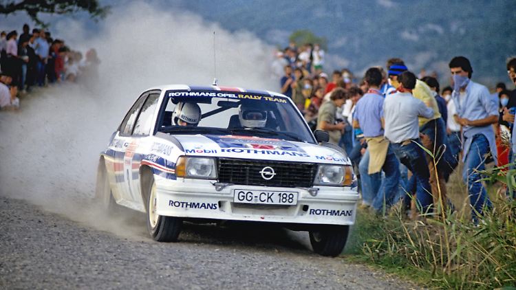 50 Jahre Opel Ascona B: Rallyechampion Walter Röhrl gewann mit dieser Mittelklasse-Limousine 1982 die Fahrer-Weltmeisterschaft.