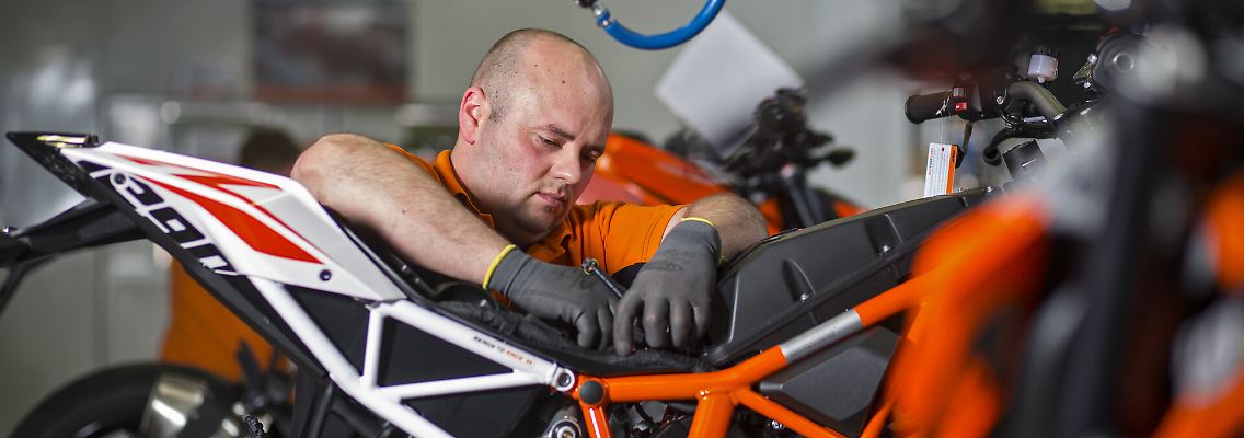 36909_KTM Assembly_KTM Assembly Line.jpg