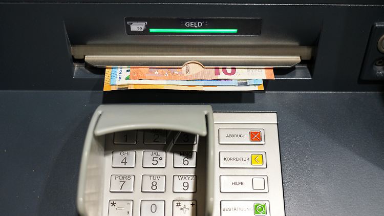 Während der Verhandlungsrunden hatte es wiederholt Warnstreiks gegeben, die zu kleineren Beeinträchtigungen in der Bargeldversorgung geführt hatten. 