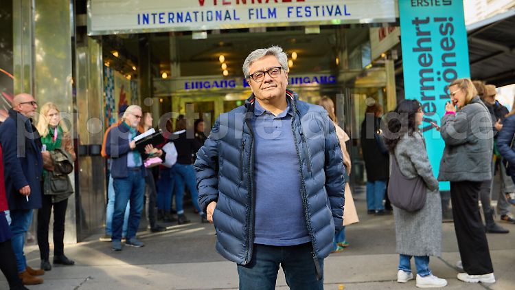 Der iranische Regisseur Mohammad Rasoulof lebt inzwischen in Deutschland. In seinem Film geht es um die Massenproteste von 2022.  